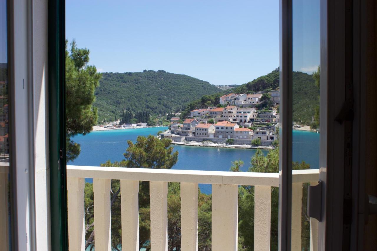 Apartmani Bauk Pucisca Exterior photo