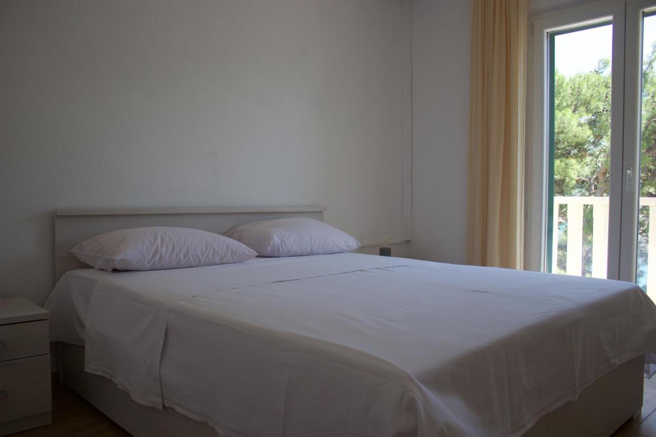Apartmani Bauk Pucisca Exterior photo