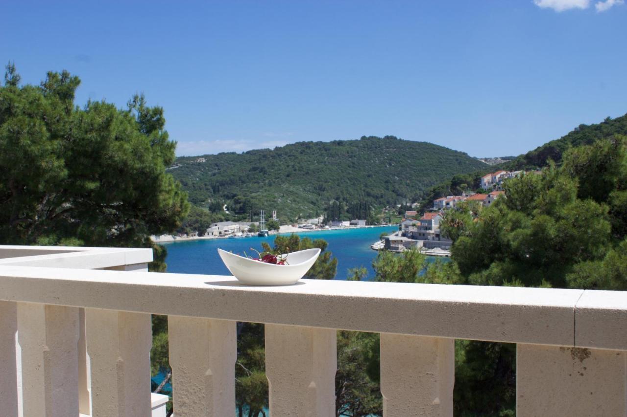 Apartmani Bauk Pucisca Exterior photo