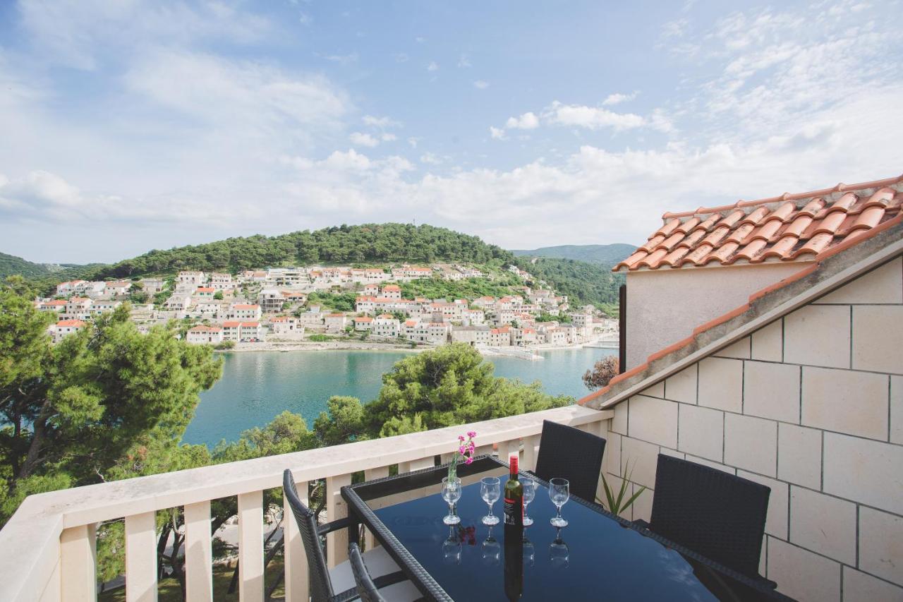 Apartmani Bauk Pucisca Exterior photo